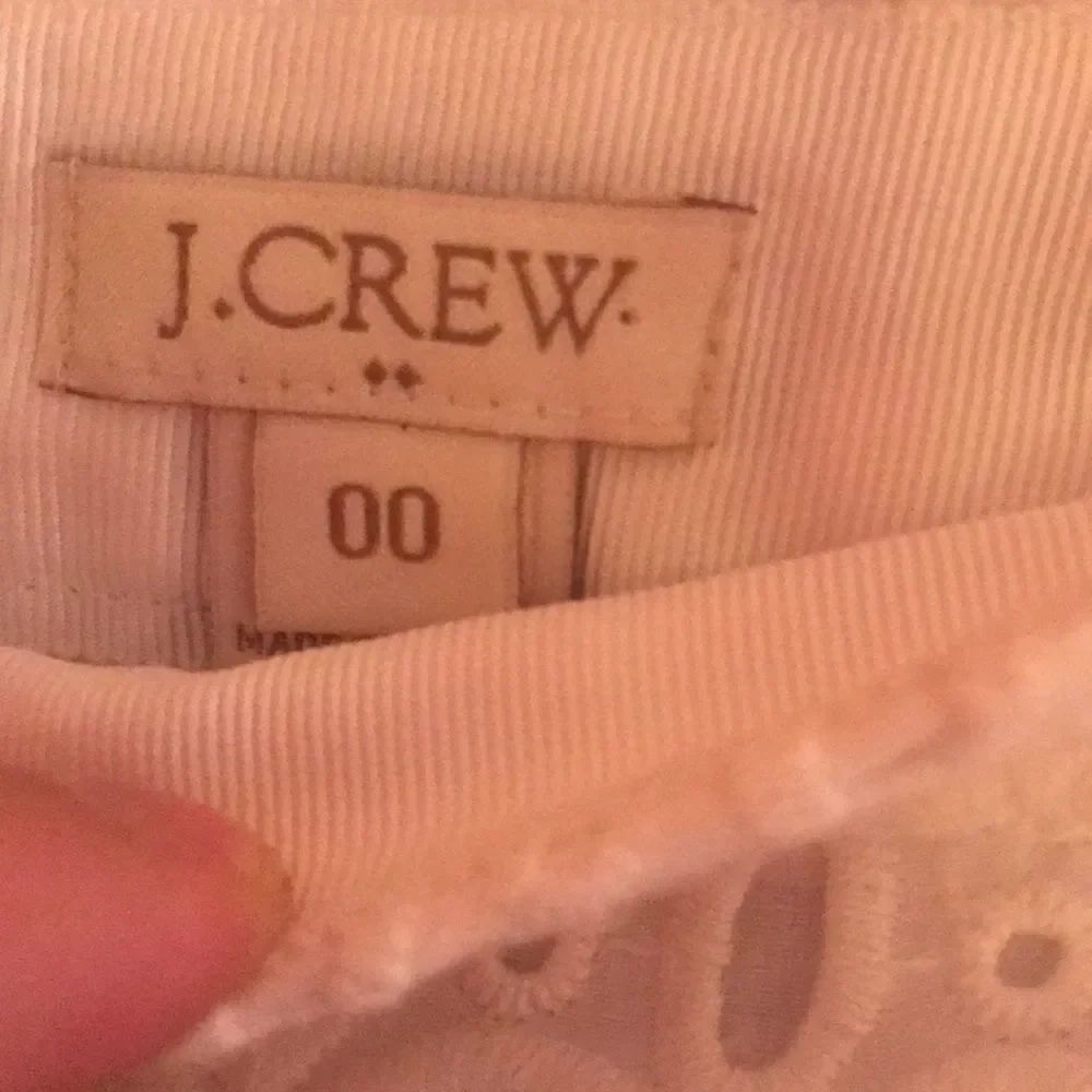 ✨J. Crew Factory White Exploded Eyelet skirt - Picture 5 of 6